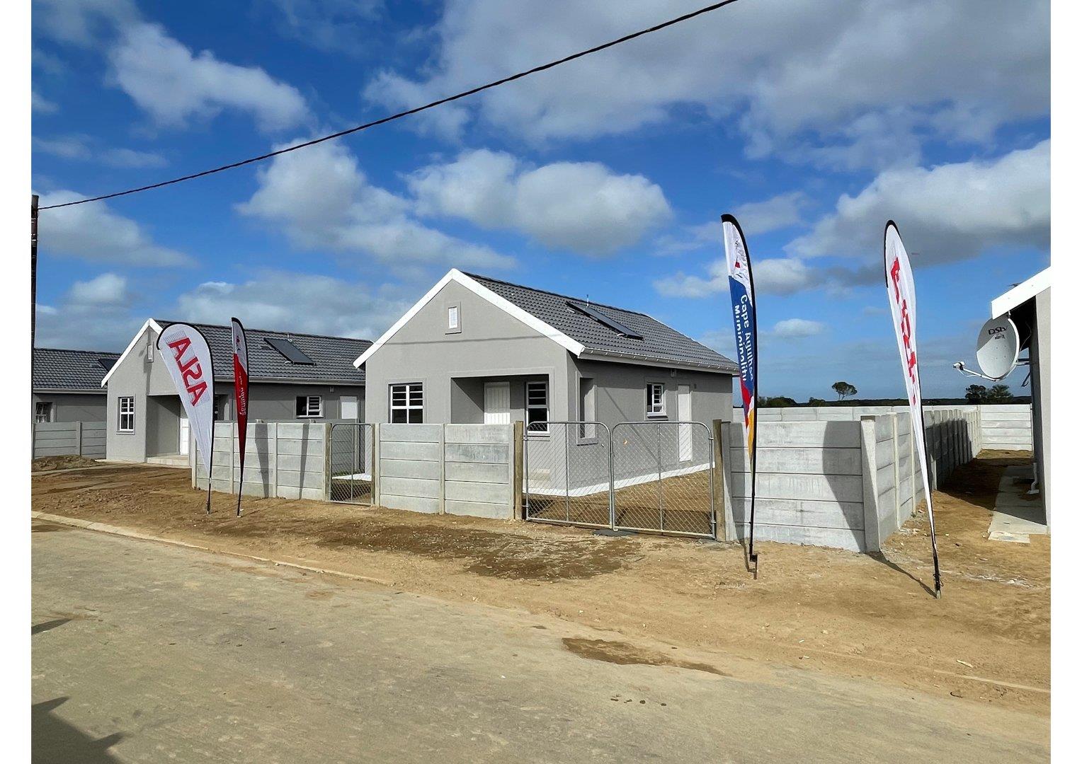 2 Bedroom House for sale in Bredasdorp P24111384453