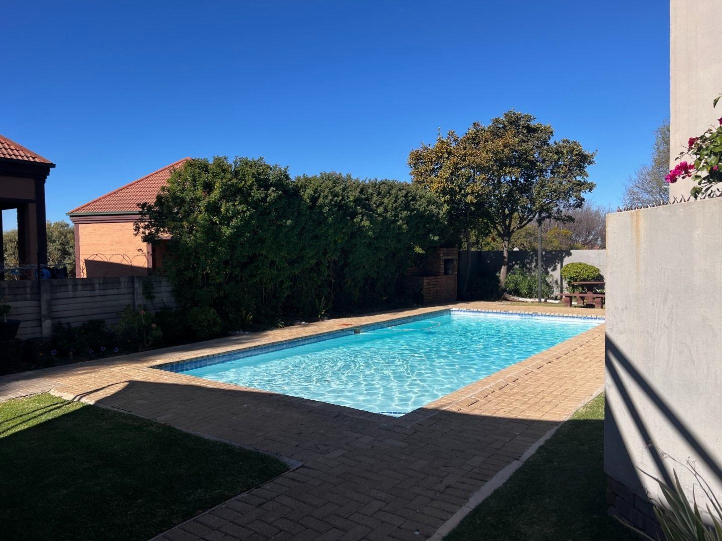 Sundowner Property Townhouses for sale in Sundowner