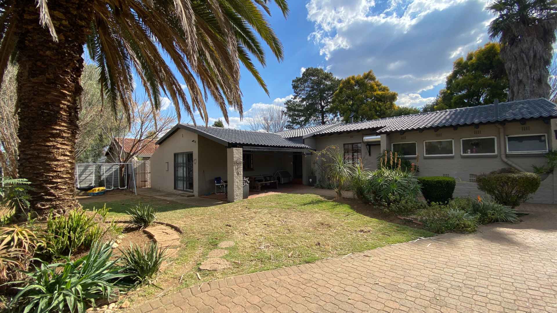 Brackendowns Property Houses for sale in Brackendowns