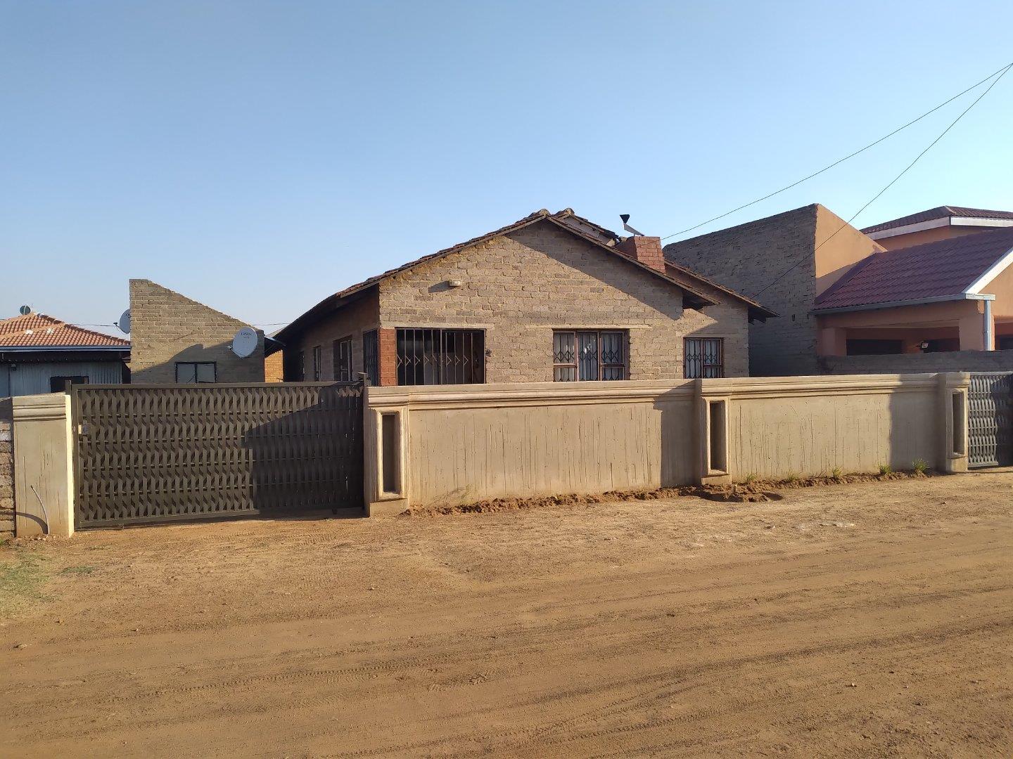 3 Bedroom House for sale in Beverley Hills P24112885257