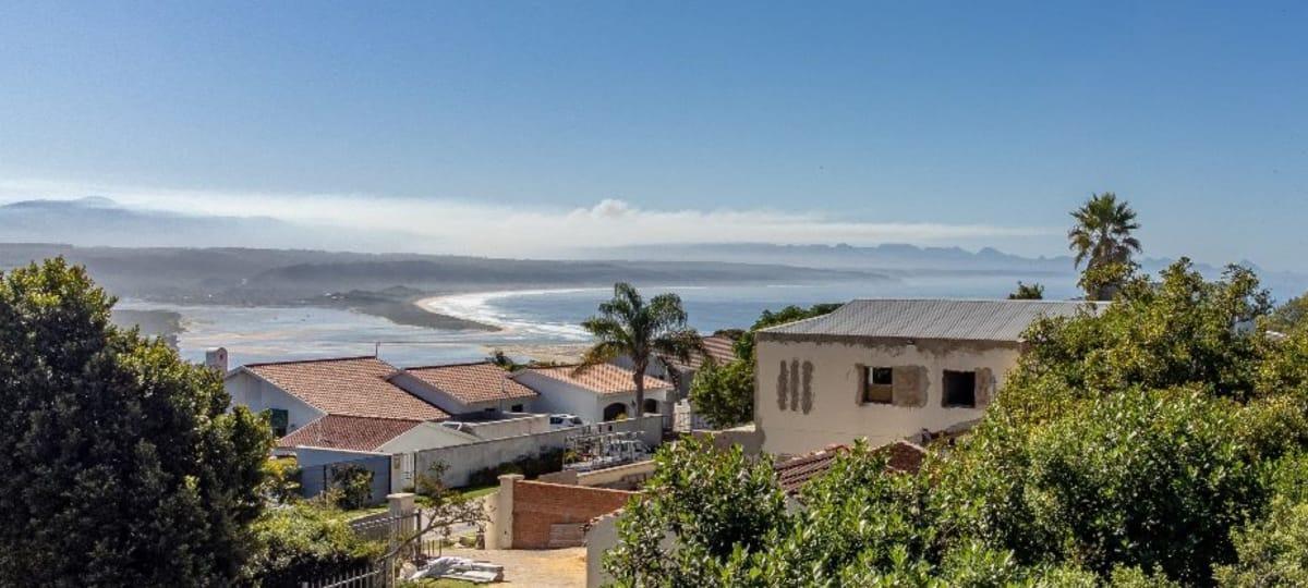 3 Bedroom Townhouse for sale in Plettenberg Bay Central 1 Langdown