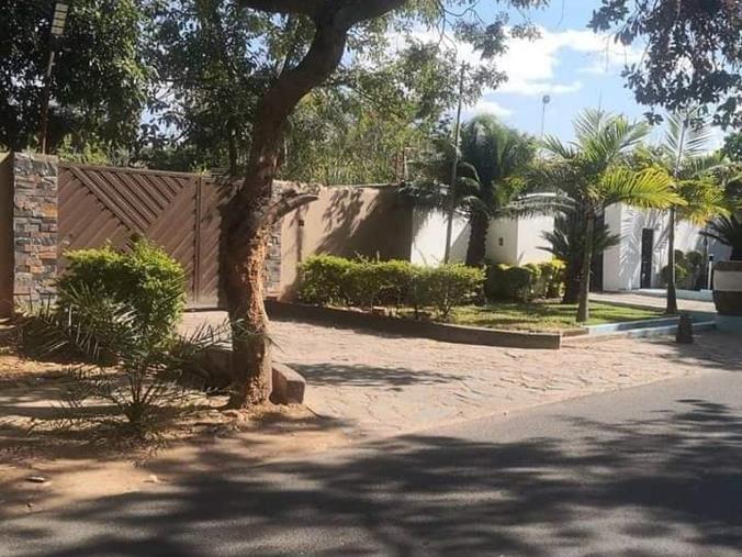 House for Sale in Longacres