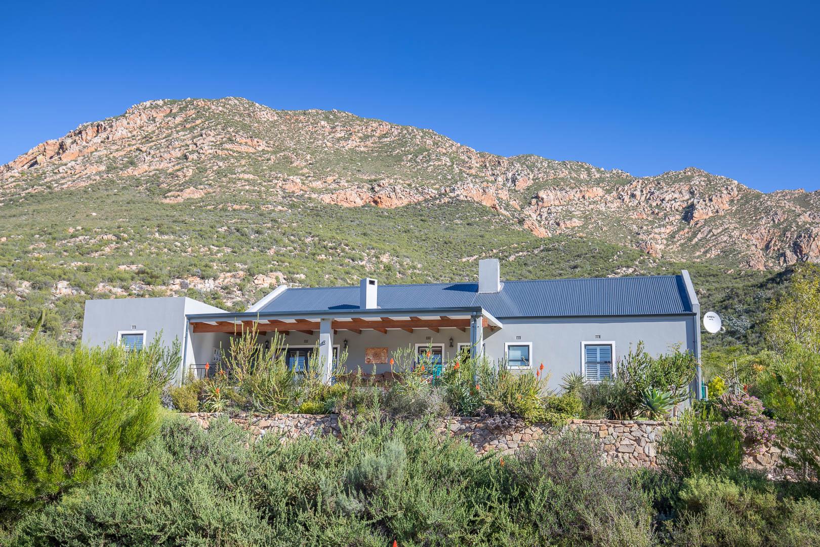 3 Bedroom House for sale in Montagu P24112924287