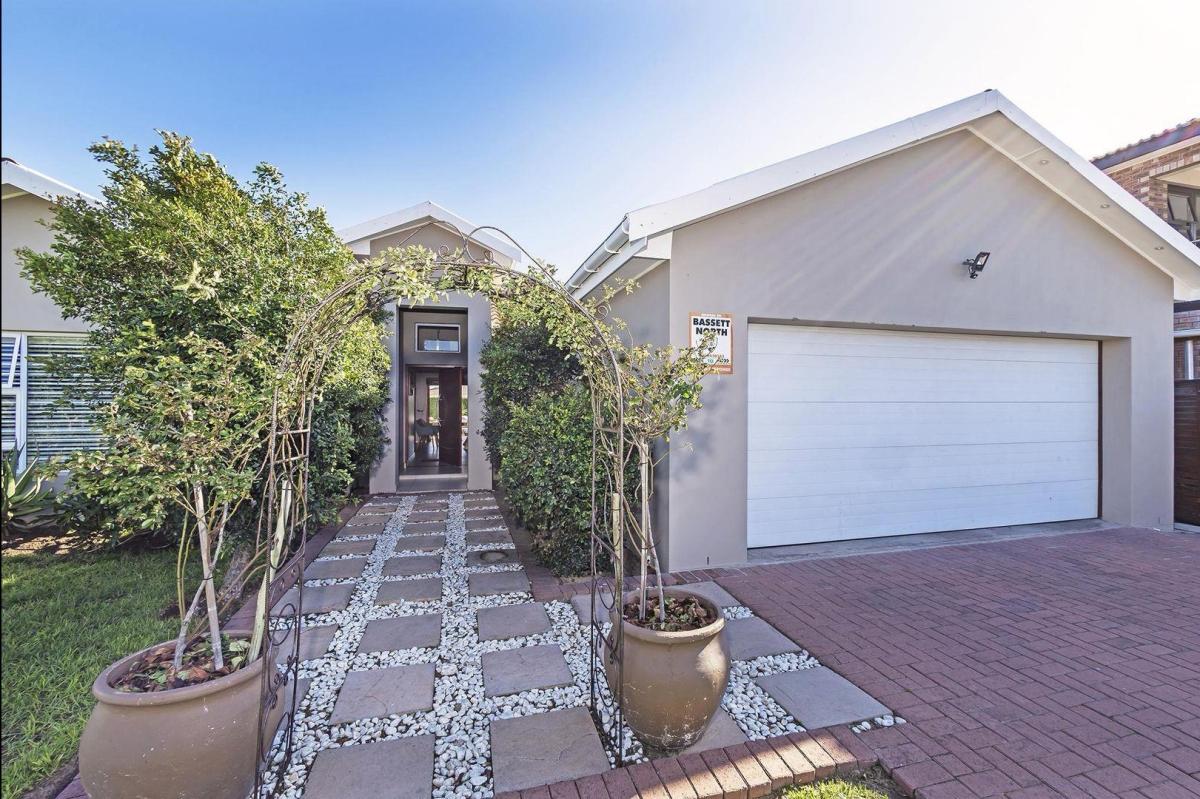 Rouxville, Kuils River Property Property and houses to rent in