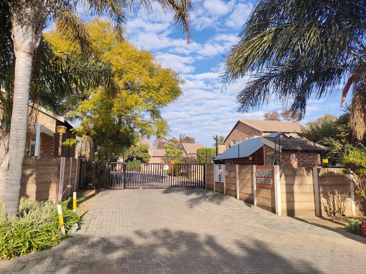 3 Bedroom Townhouse for sale in Allen's Nek 32 Chobe Heights, Kiewiet