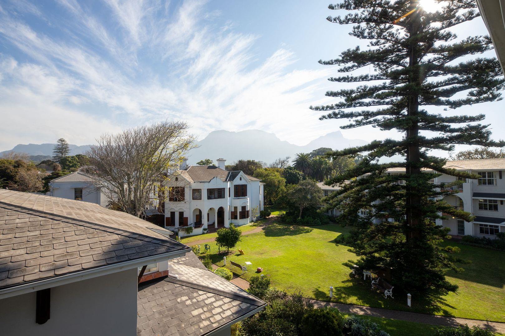 Kenilworth, Cape Town Property Apartments / flats for sale in