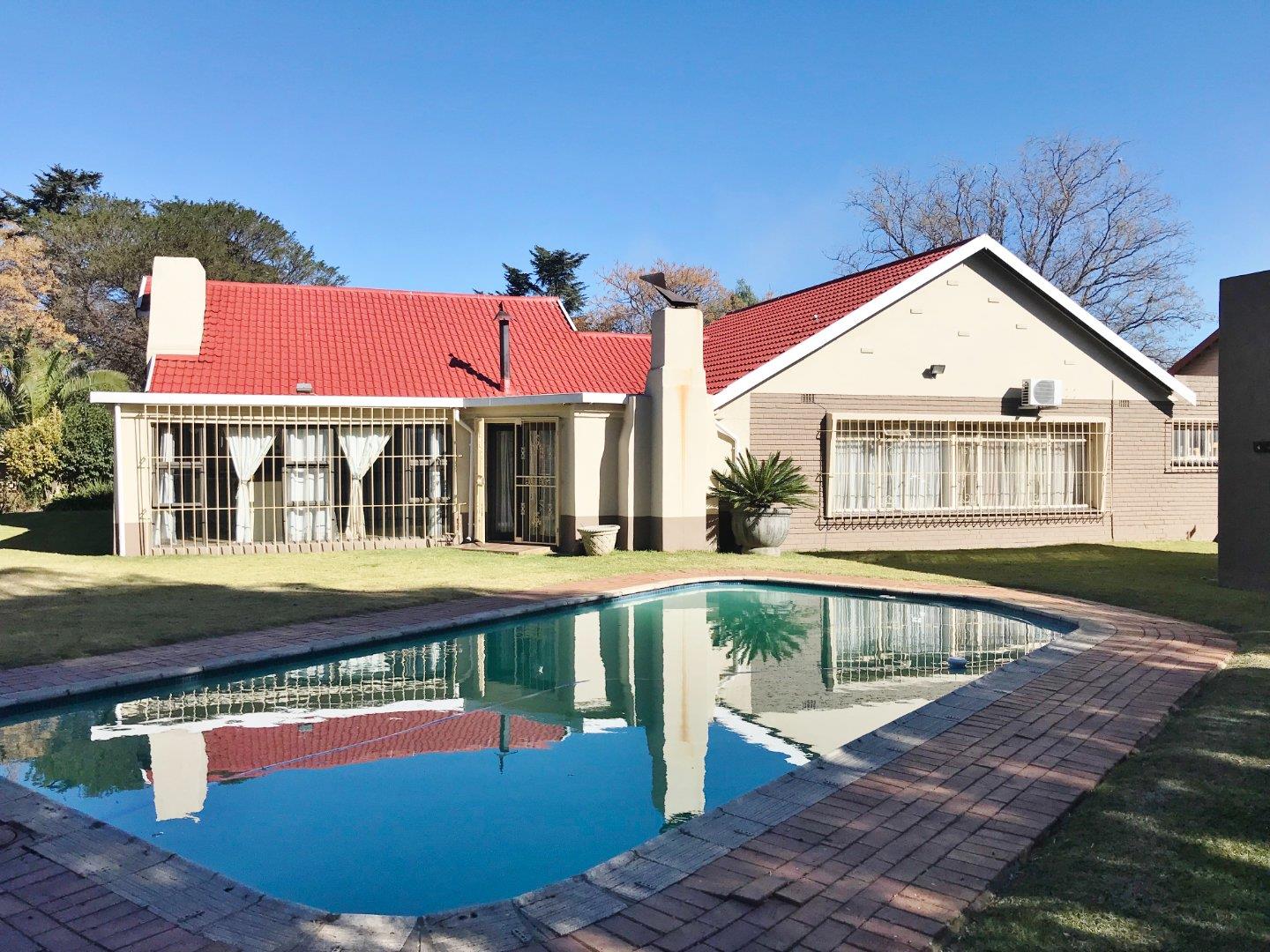 3 Bedroom House for sale in Selcourt P24112925436