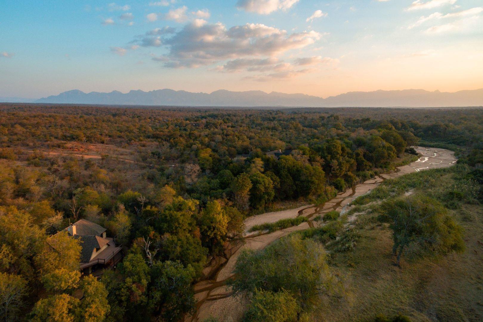 4 Bedroom House for sale in Karongwe Private Game Reserve 11