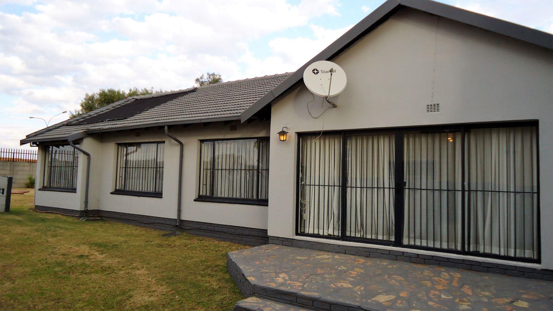 Dalpark Ext 1 Property Houses for sale in Dalpark Ext 1