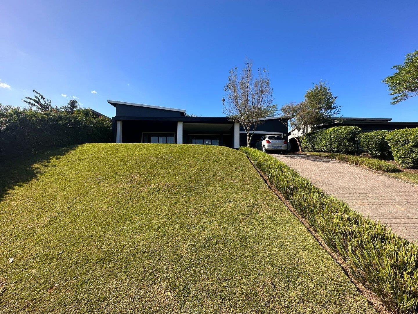 4 Bedroom House for sale in Palm Lakes Estate P24112931161