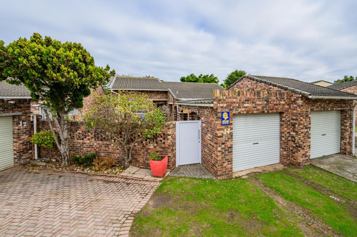 South End, Port Elizabeth Property Houses for sale in South End, Port