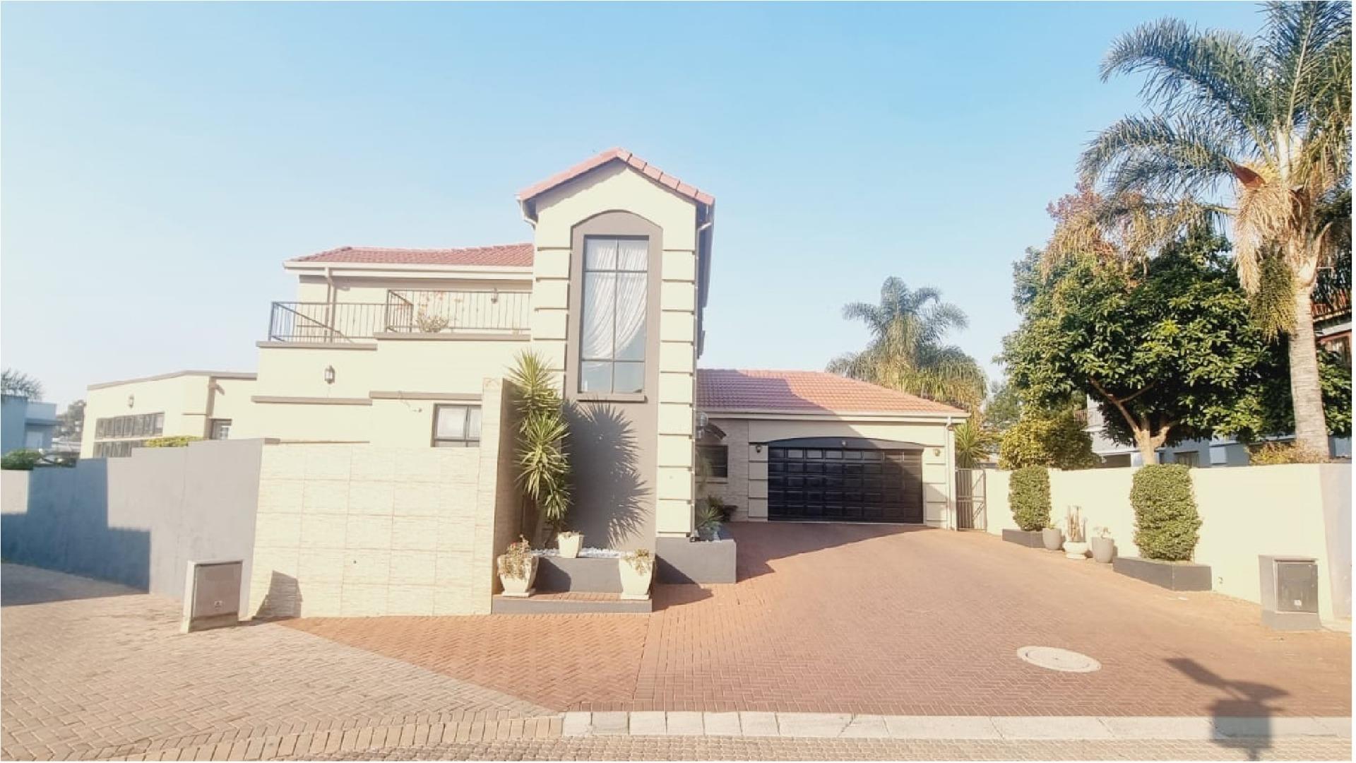 4 Bedroom House for sale in Ormonde P24112925102