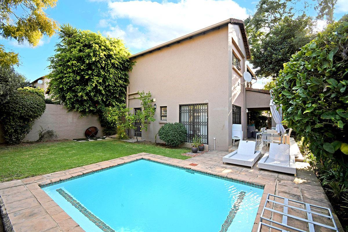 Kensington B Property Townhouses for sale in Kensington B