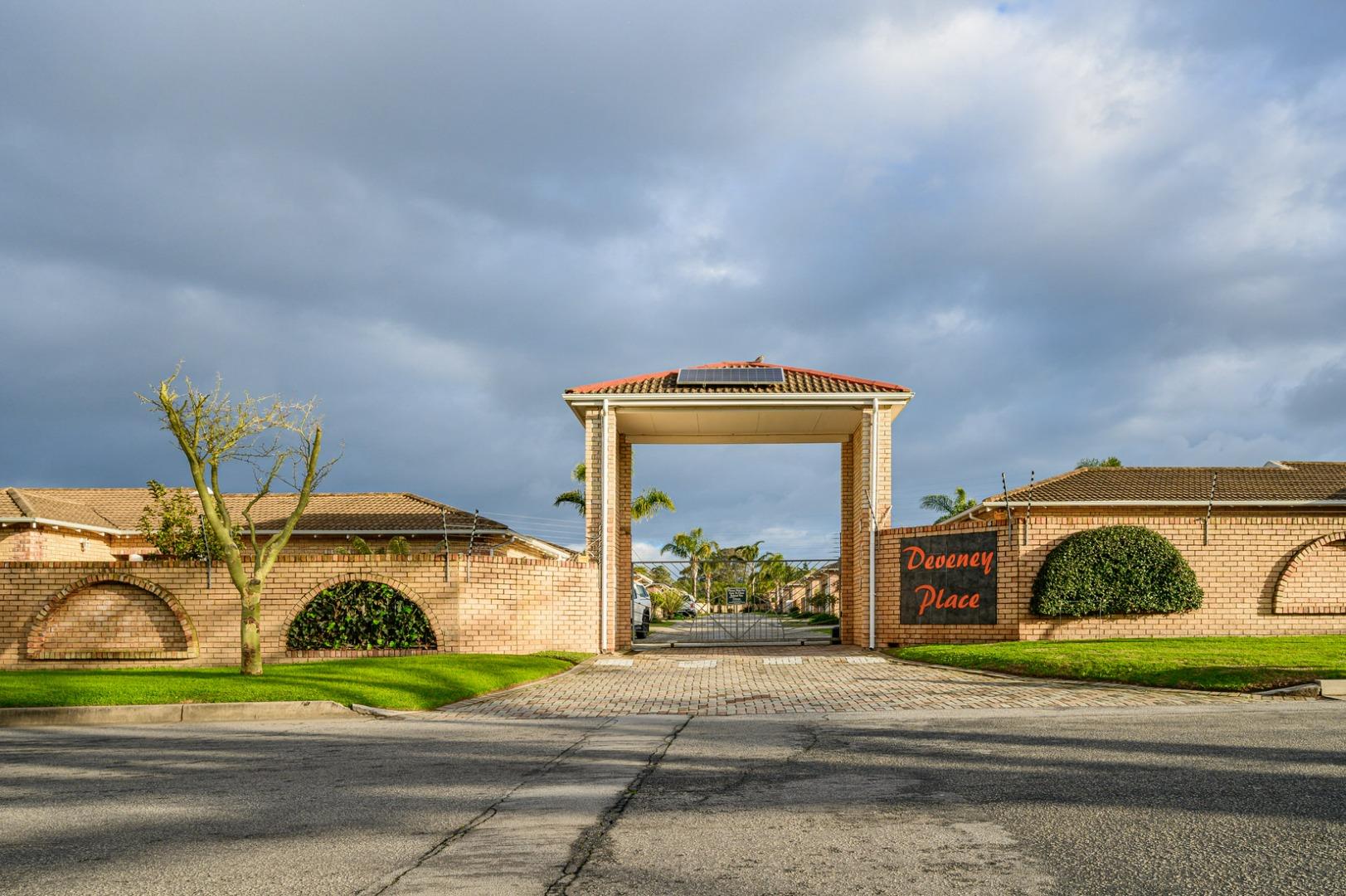 Beverley Grove Property Property and houses to rent in Beverley Grove