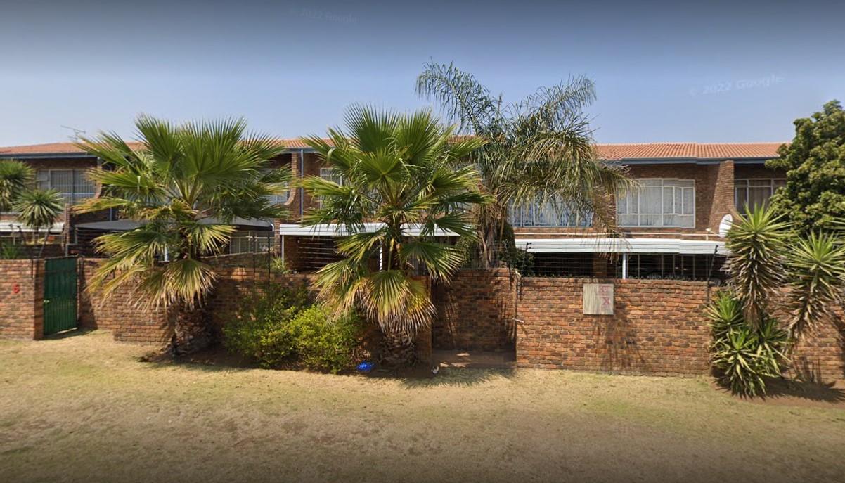 Brackendowns Property Townhouses for sale in Brackendowns