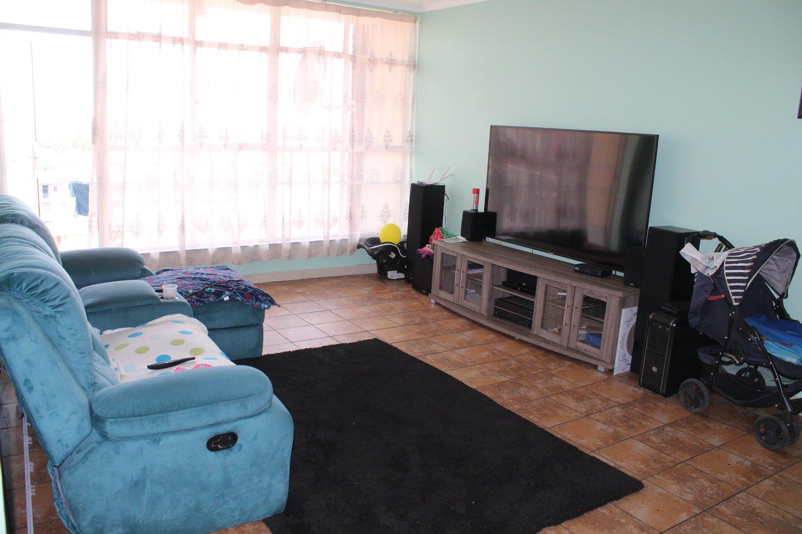 3 Bedroom Apartment / flat for sale in Vereeniging Central P24112964542