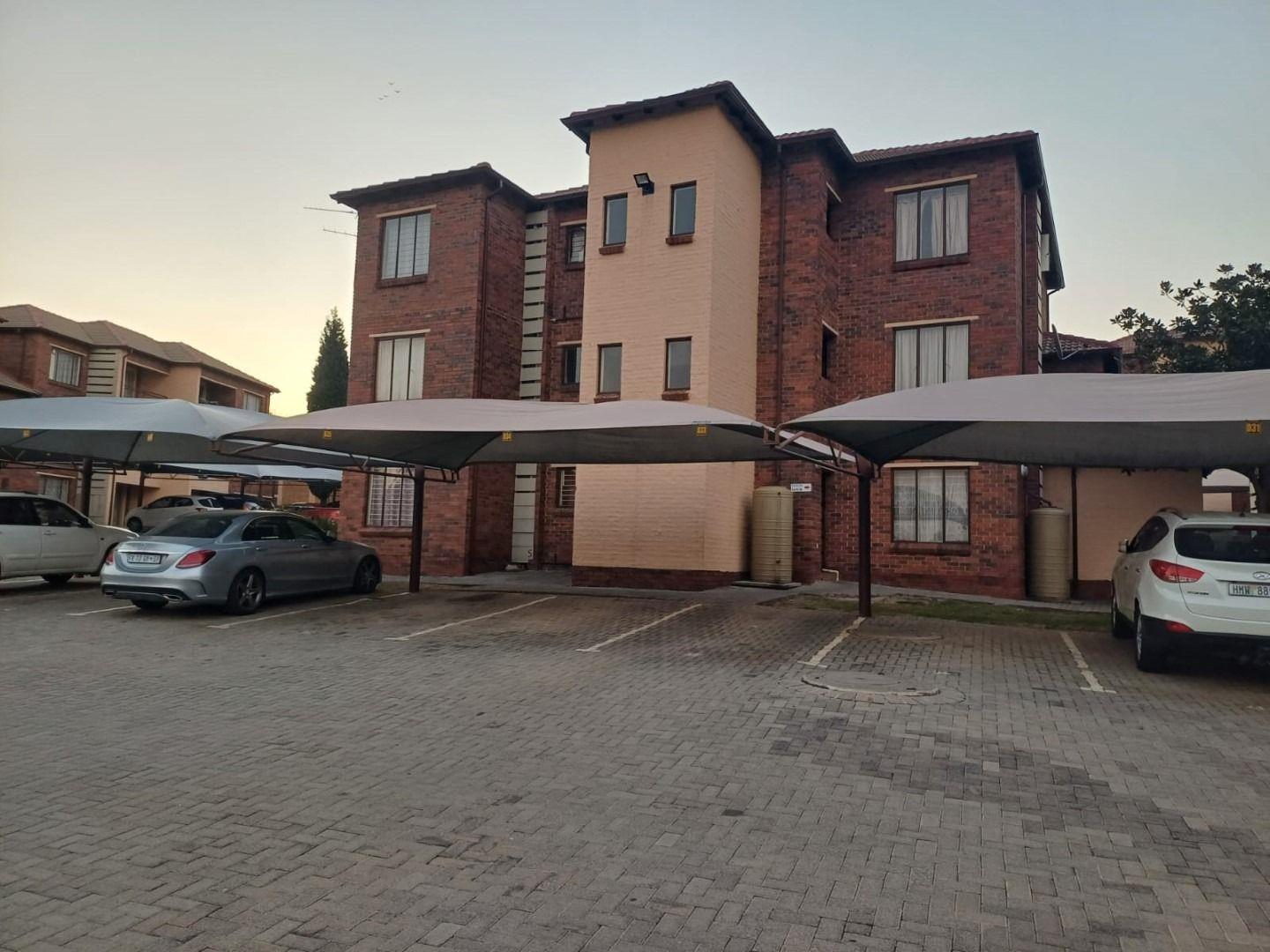 2 Bedroom Apartment / flat for sale in Birchleigh 5 Stinkhout Avenue