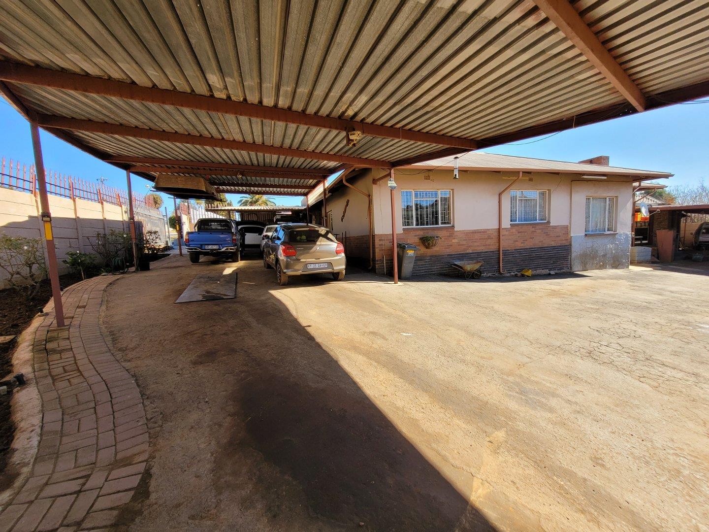 3 Bedroom House for sale in Wentworth Park 1 Rory Street P24112966774