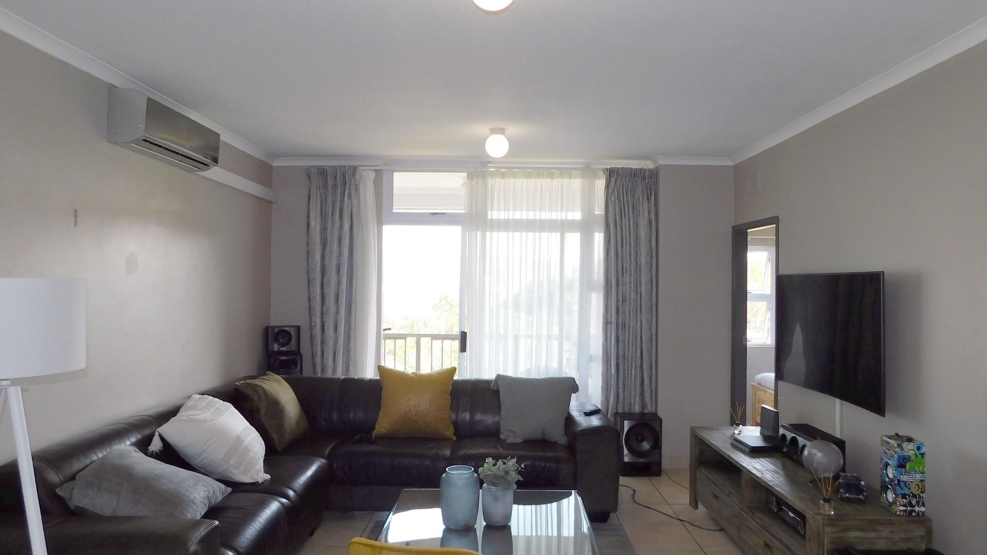 2 Bedroom Apartment / flat for sale in Greenwood Park P24112968217