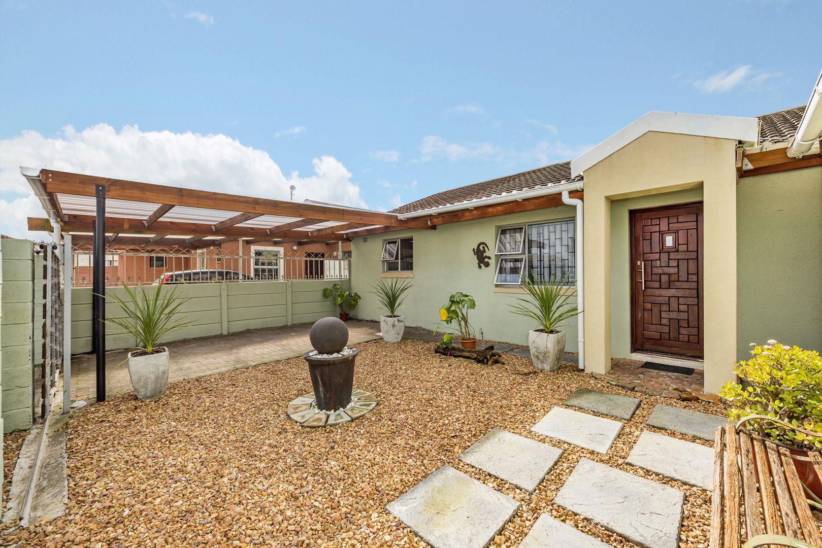 Strandfontein, Mitchells Plain Property Houses for sale in