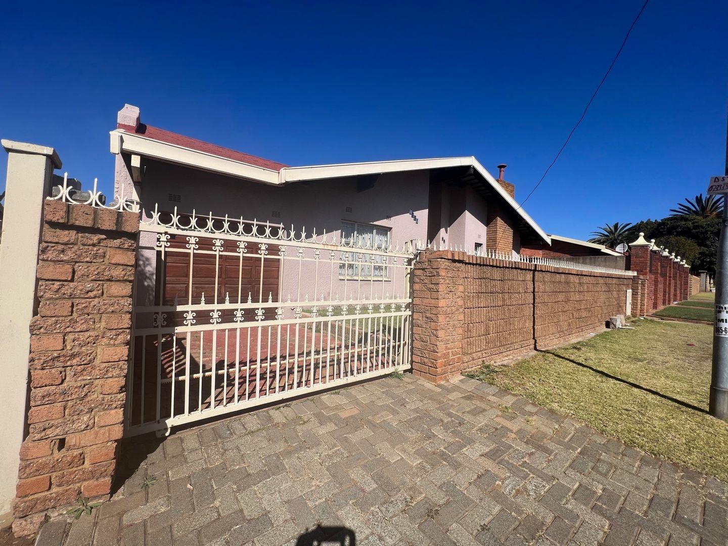 Moroka Property Property and houses to rent in Moroka