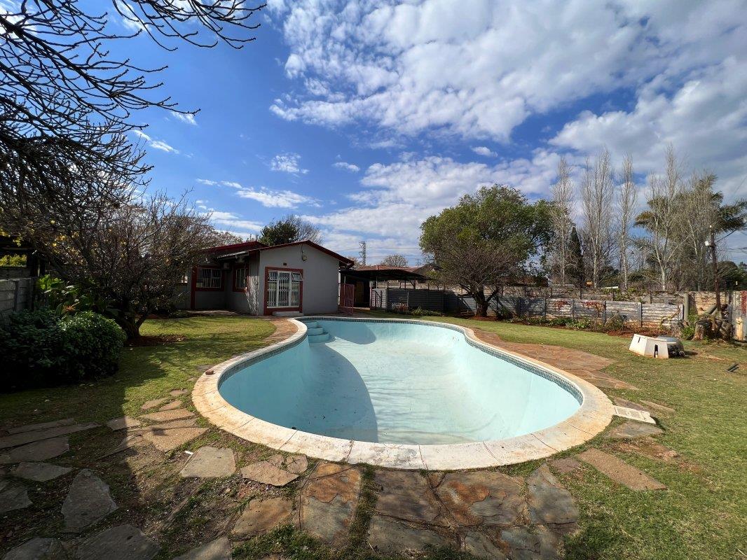 3 Bedroom House for sale in Wychwood 1 Holmoak Road P24112971736