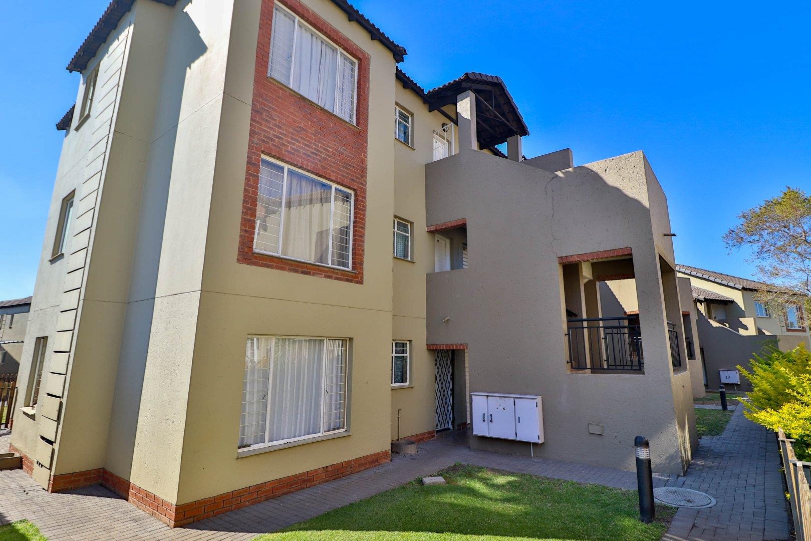 2 Bedroom Apartment / flat for sale in Montana Tuine P24112929176