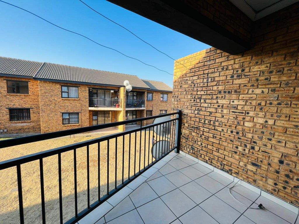 2 Bedroom Apartment / flat for sale in Witfield P24112973920