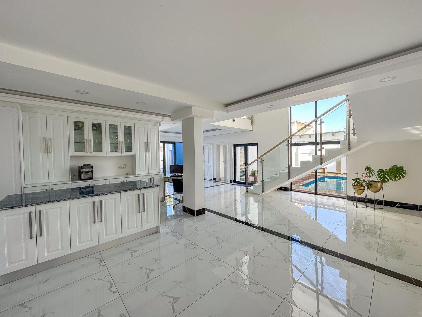 Sunset Beach, Milnerton Property Property and houses for sale in