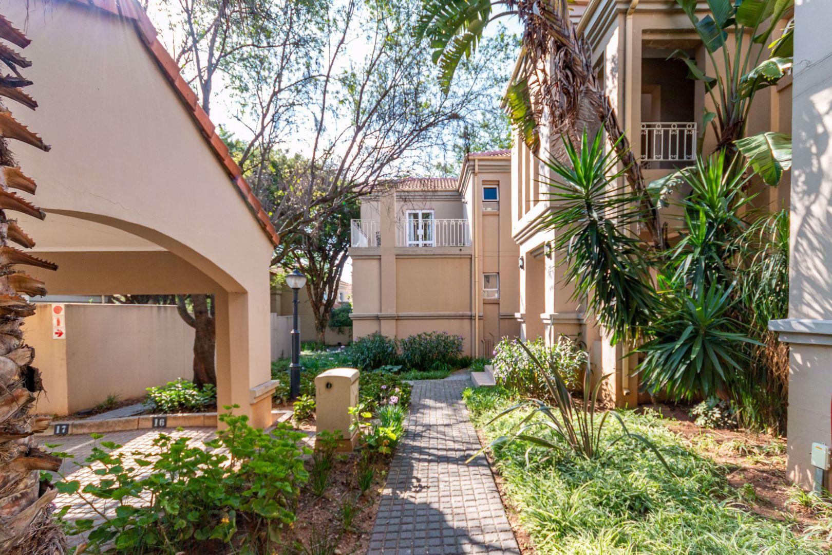 Eagle Canyon Golf Estate Property Townhouses to rent in Eagle Canyon