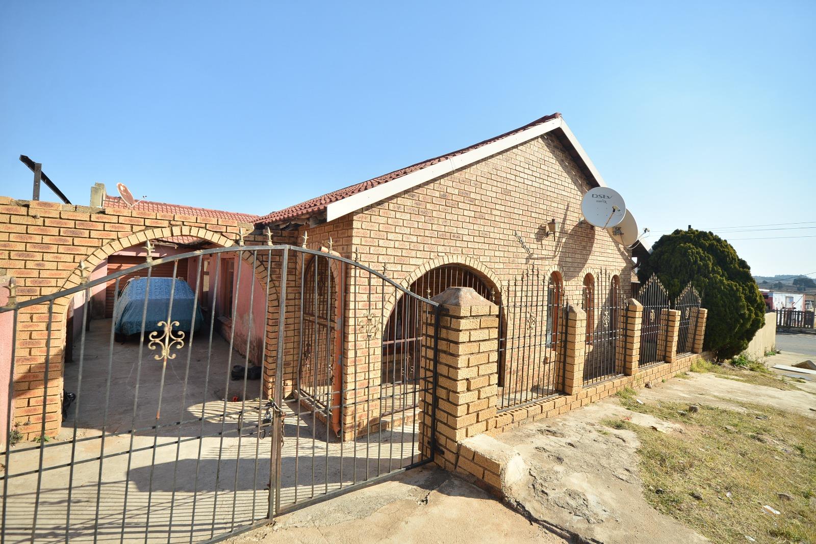 Kagiso, Krugersdorp Property Houses for sale in Kagiso, Krugersdorp