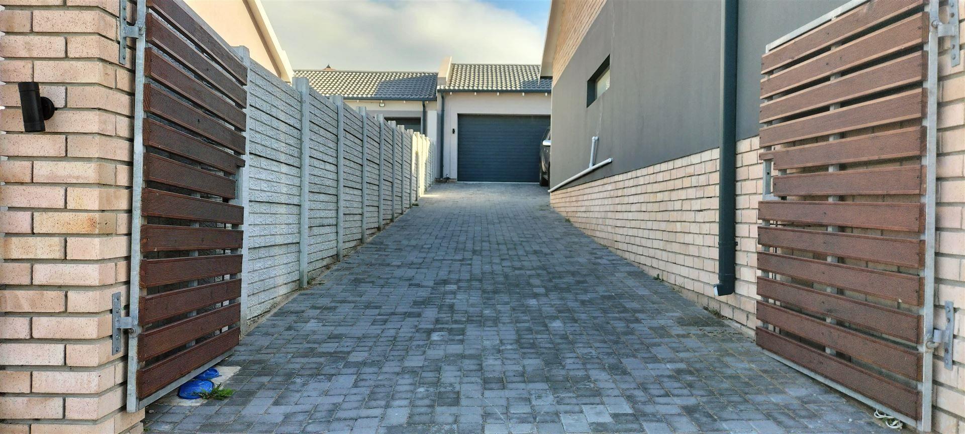 Mount Pleasant, Port Elizabeth Property Property and houses for sale