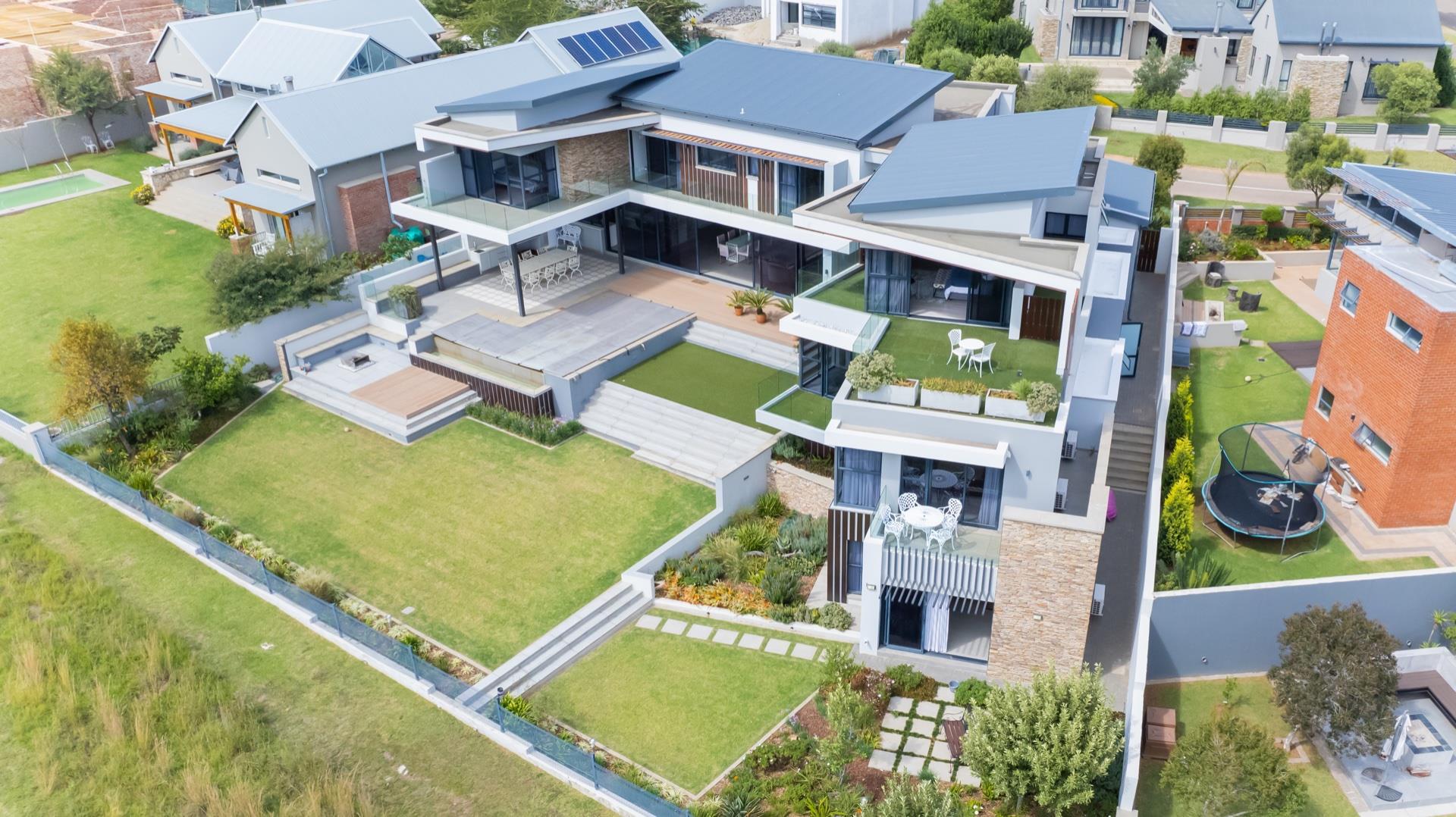 5 Bedroom House for sale in Copperleaf Estate P24112978844