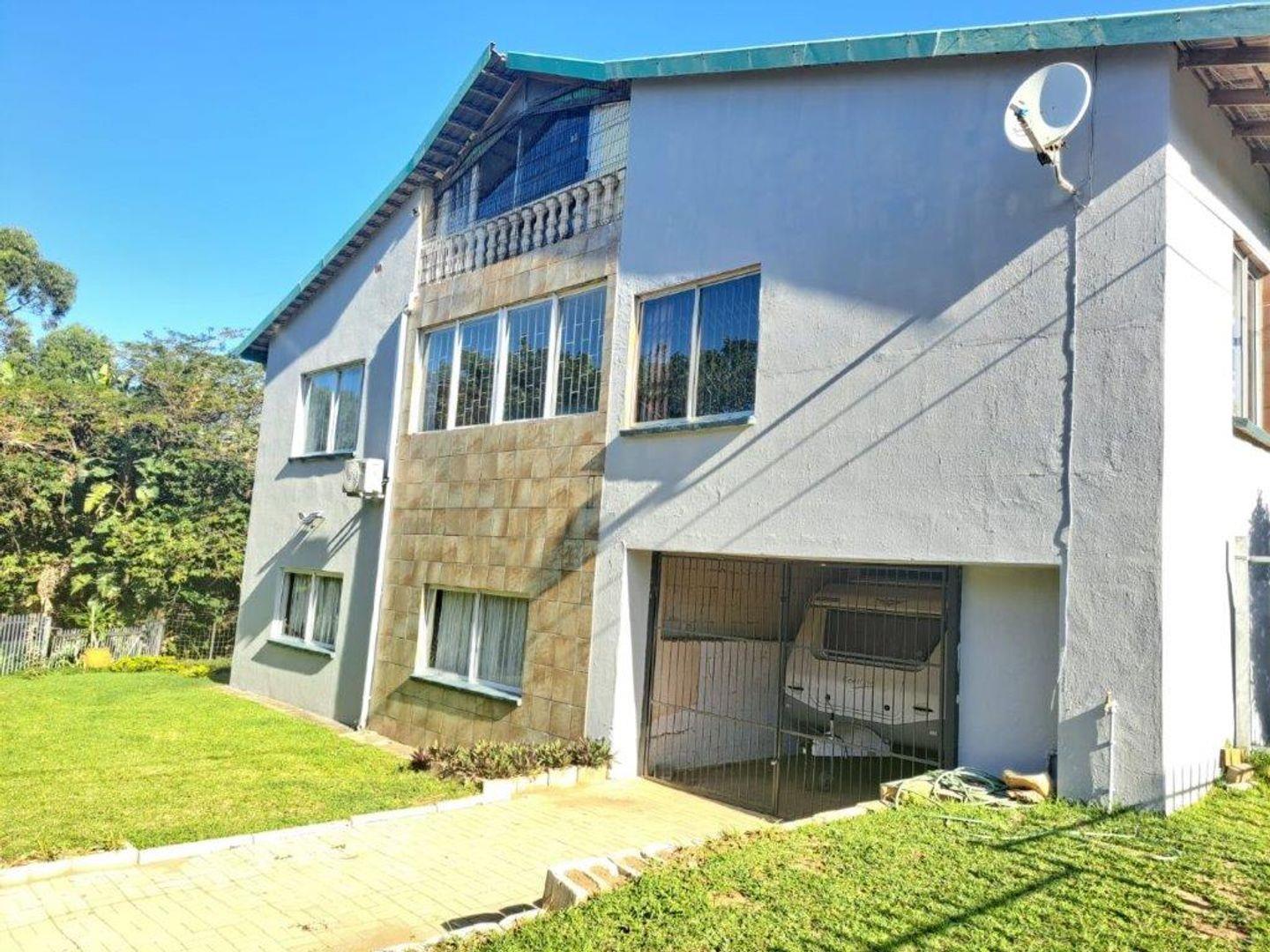 5 Bedroom House for sale in Trafalgar P24112978945