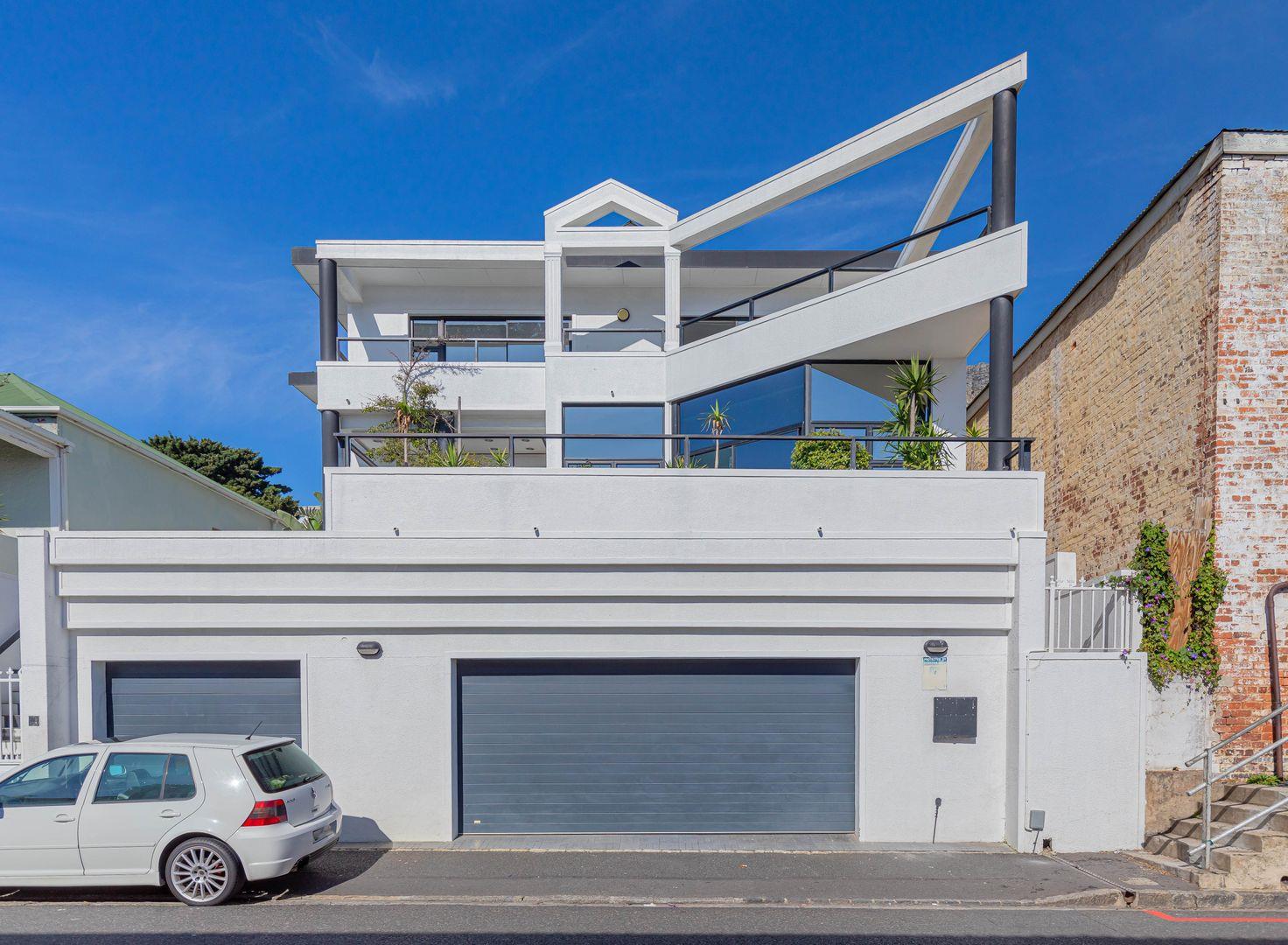 5 Bedroom House for sale in Walmer Estate P24112979297