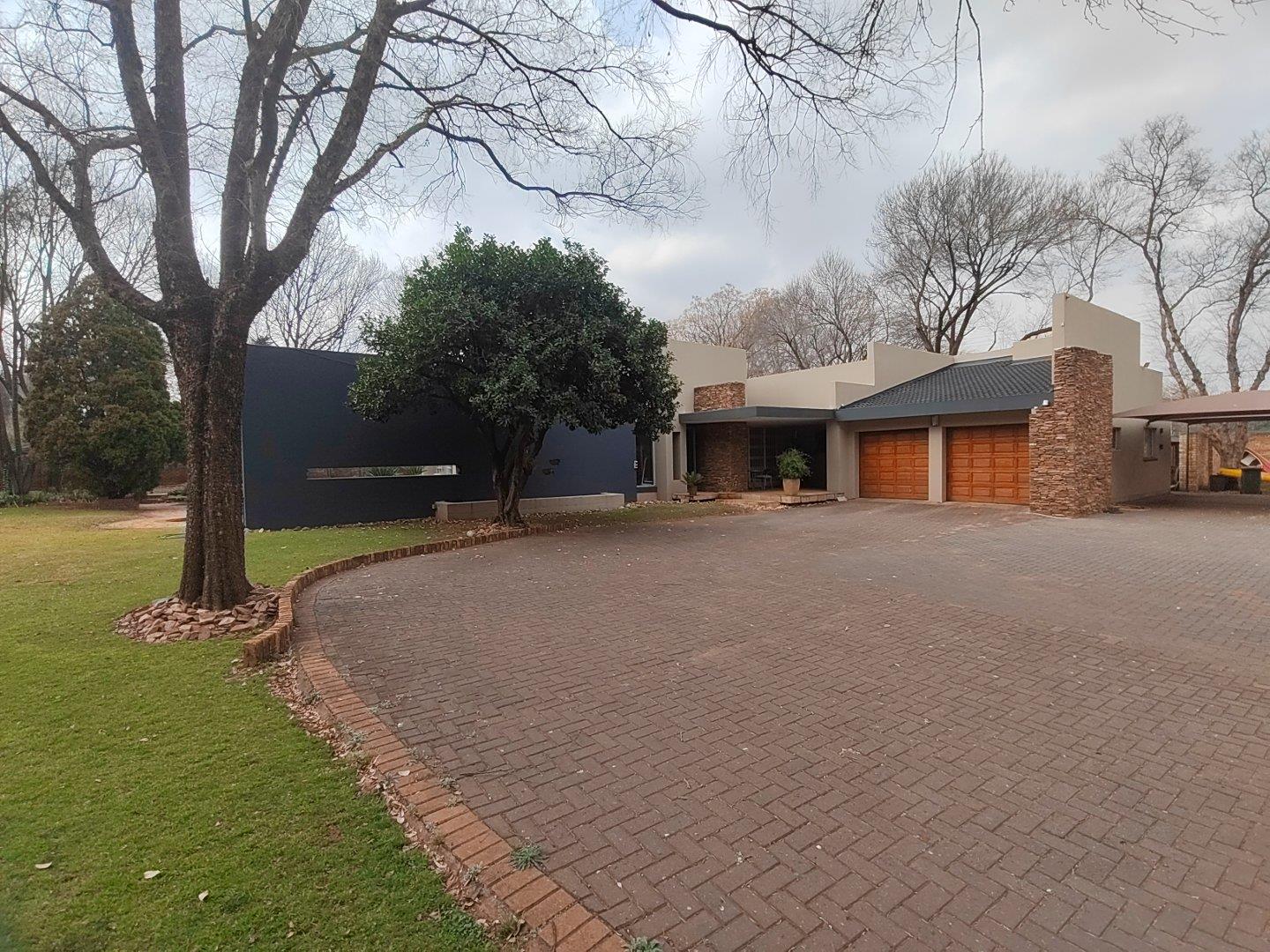 4 Bedroom House for sale in Henley On Klip P24112980662