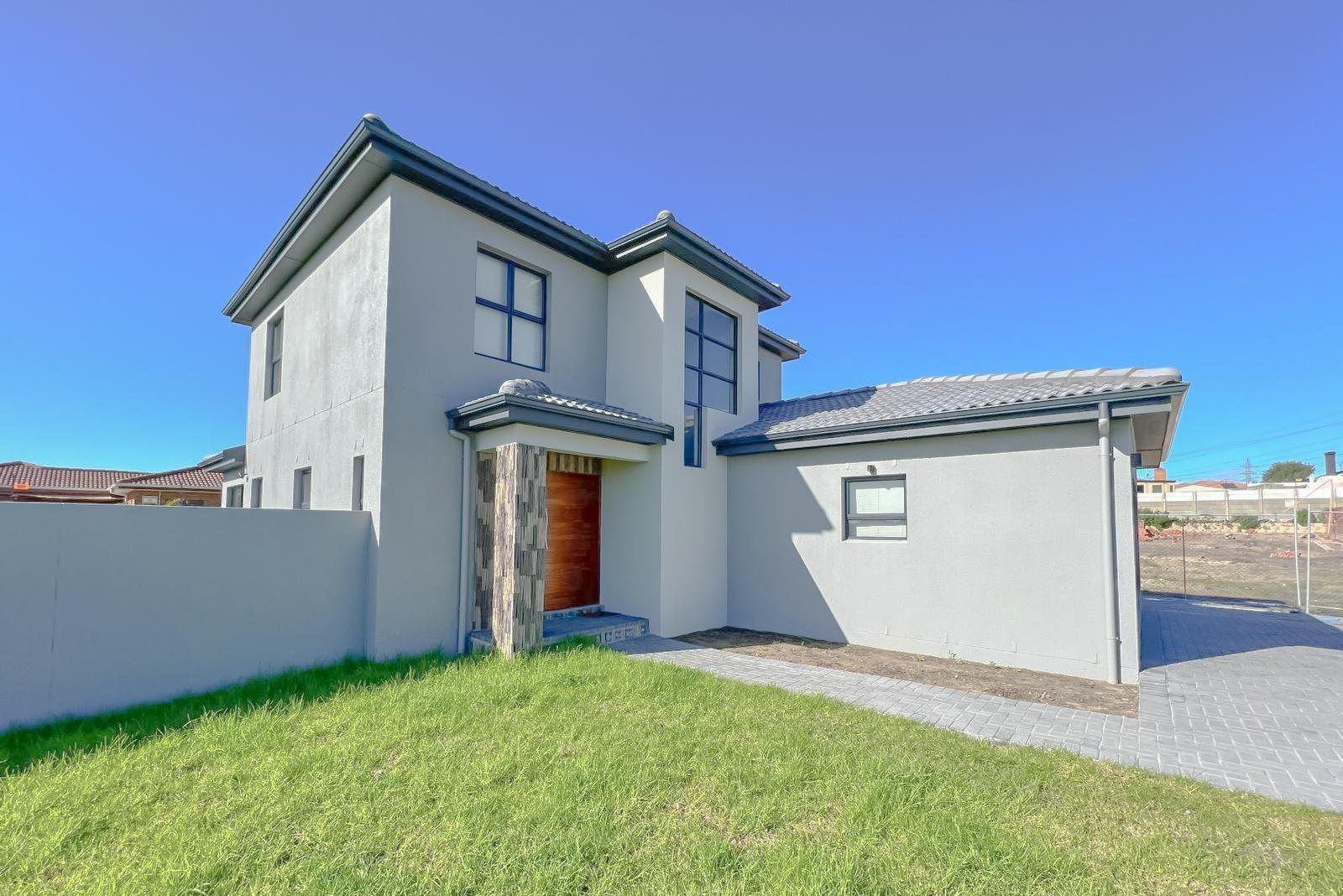 3 Bedroom Townhouse for sale in Rouxville P24112981551