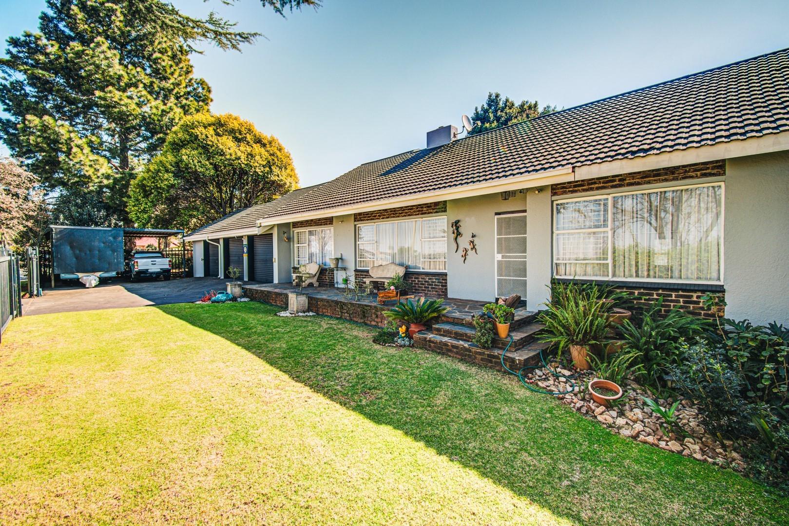 Esther Park Property Property and houses for sale in Esther Park