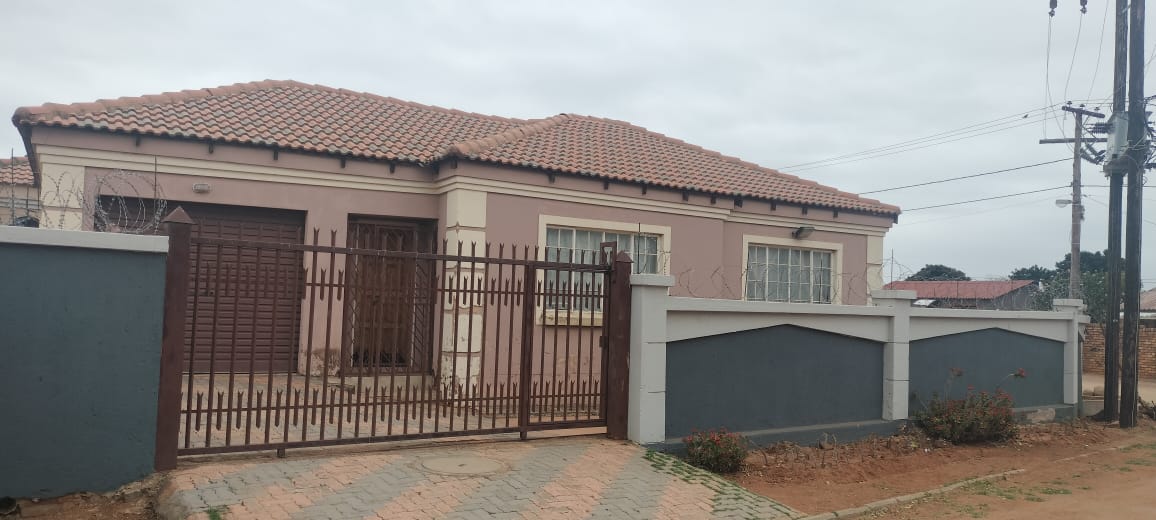 Garankuwa Unit 5 Property Property and houses for sale in Garankuwa