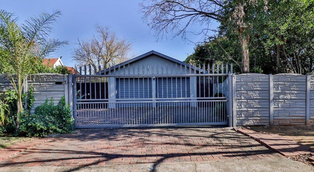 Aston Manor Property Property and houses to rent in Aston Manor