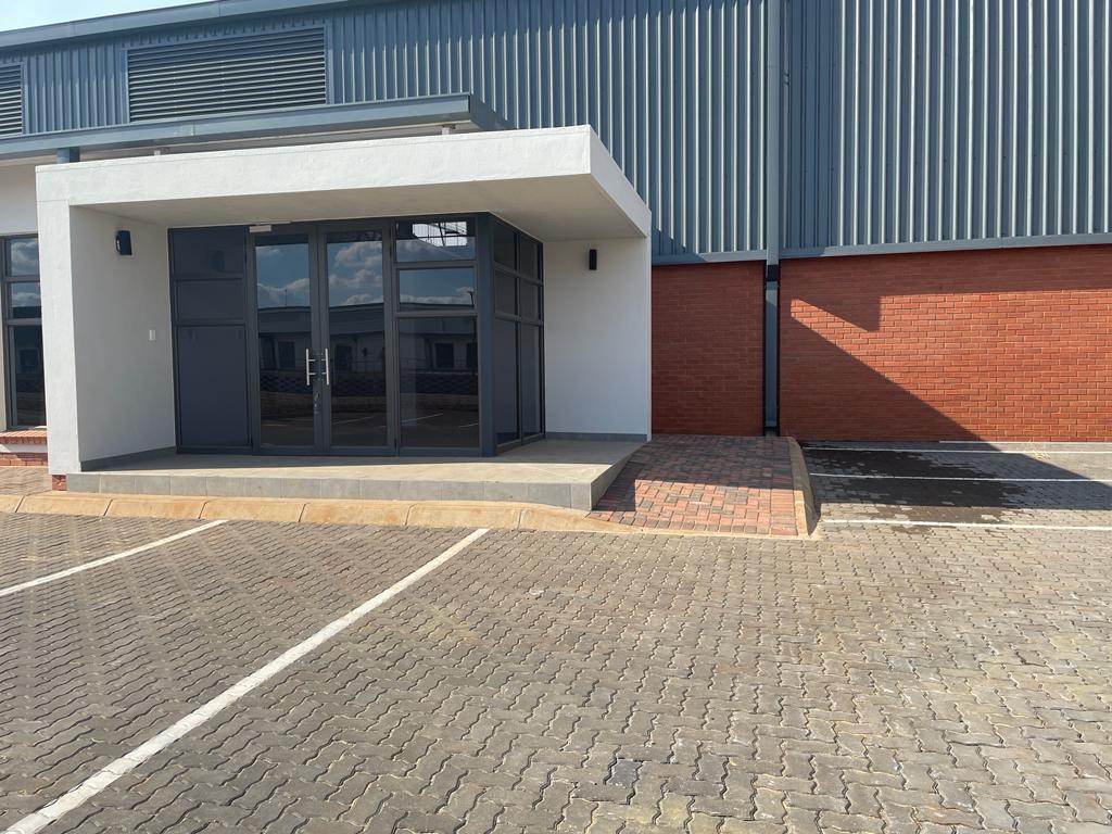Industrial property to rent in Glen Marais 1 Serengeti Boulevard