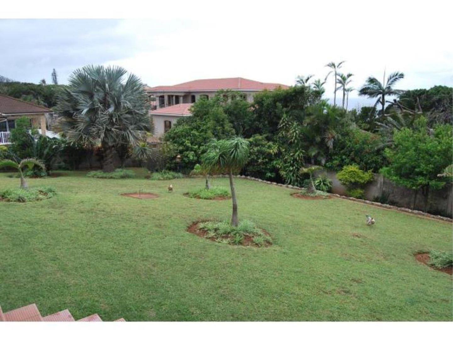 6 Bedroom House for sale in Athlone Park P24111952394