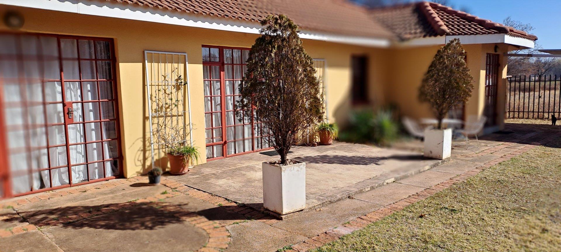 3 Bedroom Apartment / flat to rent in Van Der Hoff Park P24112990197