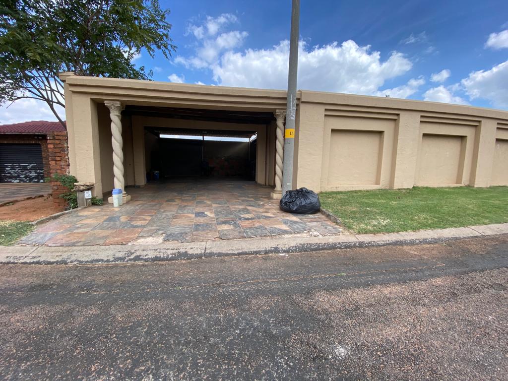 Spruit View Property Property and houses for sale in Spruit View