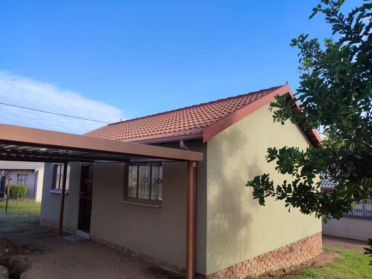 2 Bedroom House for sale in Karino P24112996695