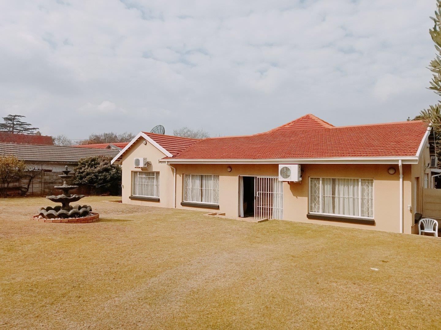 Florida, Roodepoort Property Property and houses for sale in Florida