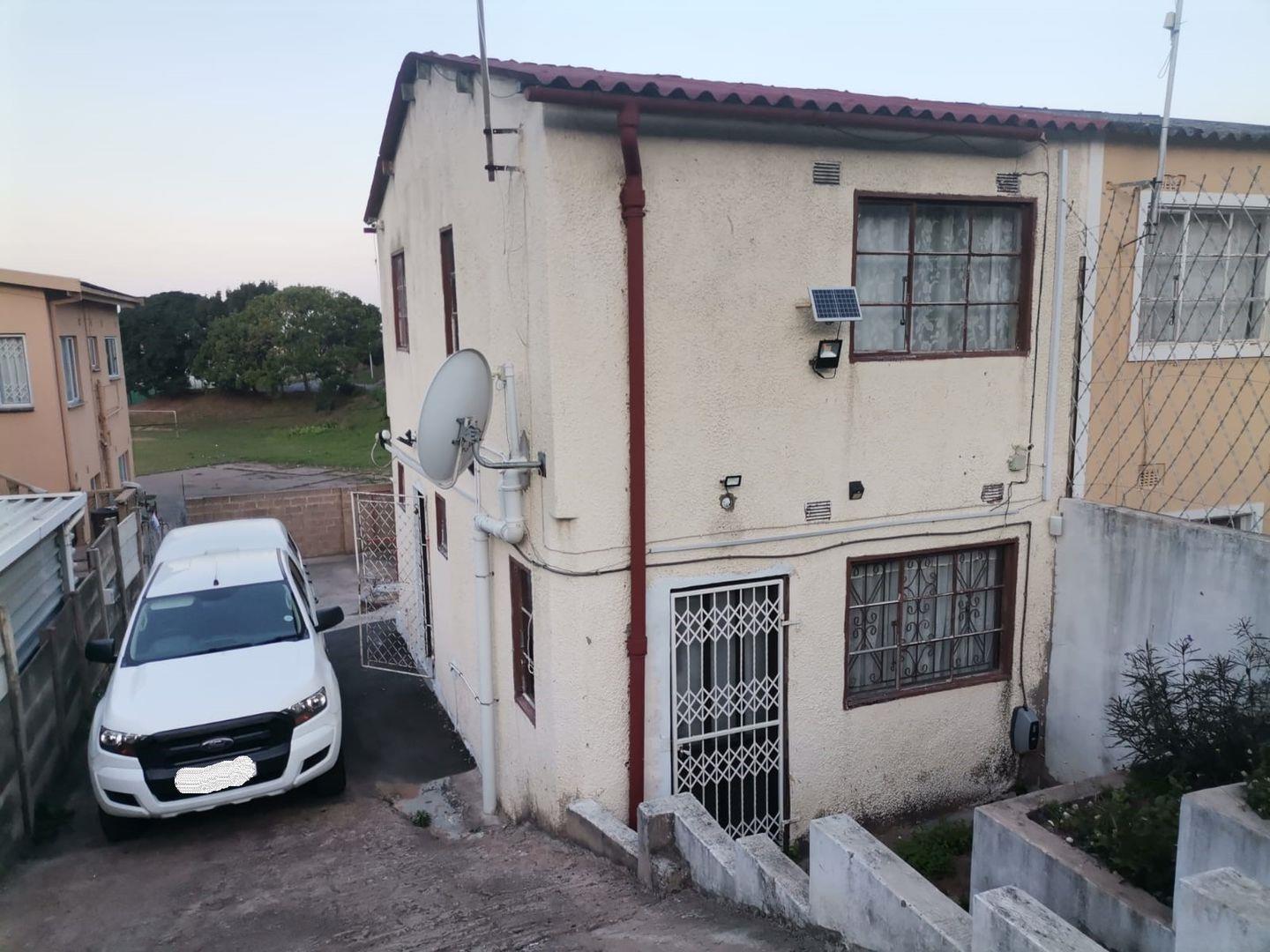 2 Bedroom House for sale in Montford P24112997056