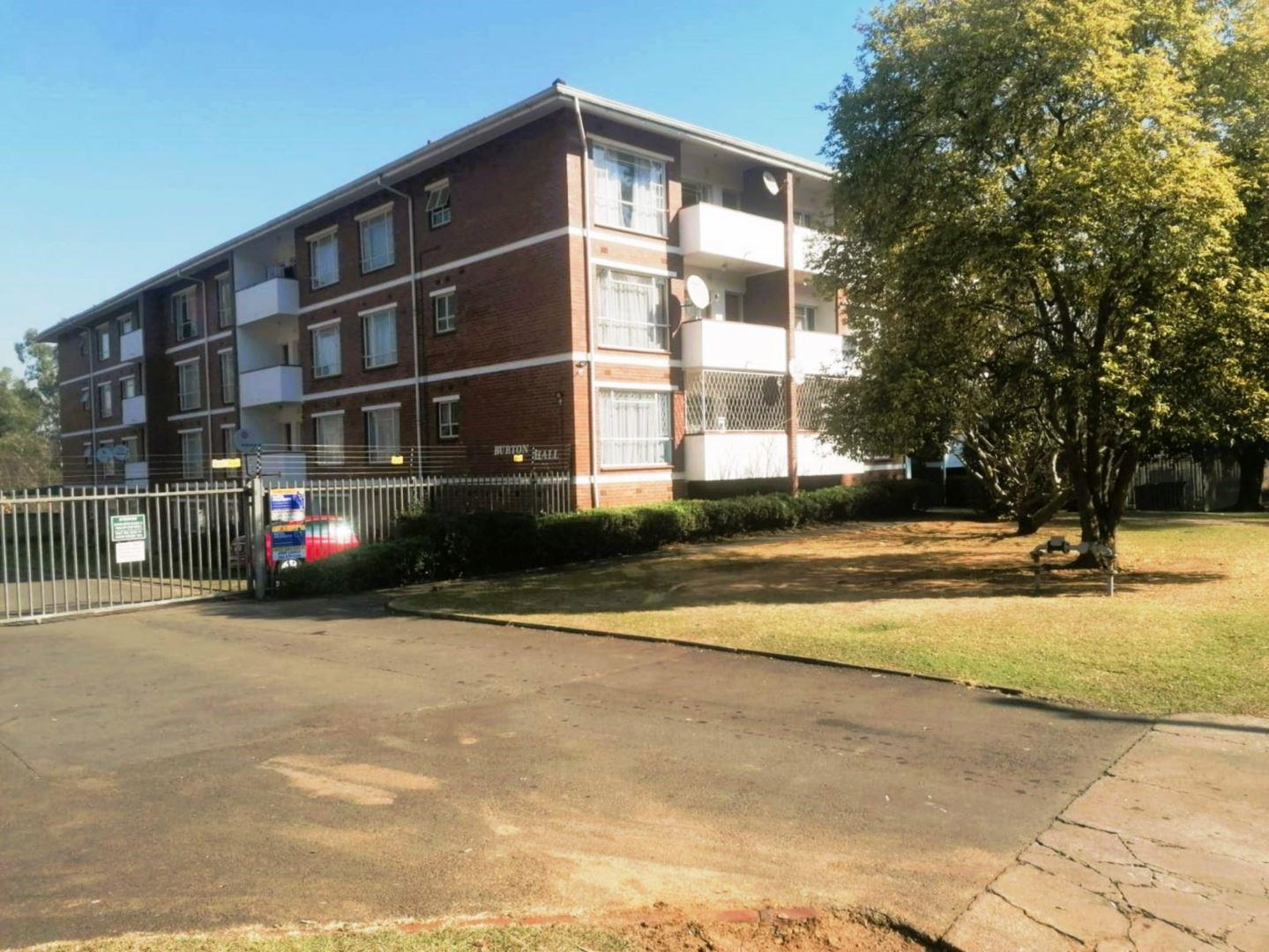 2 Bedroom Apartment / flat for sale in Pelham P24112998342