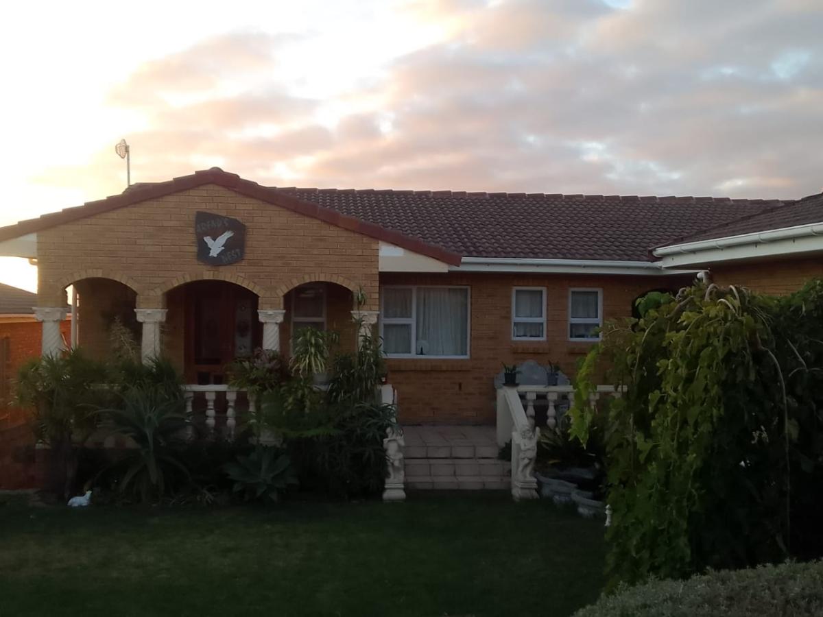 5 Bedroom House for sale in De Kelders 26 Beyers Street P24112998482