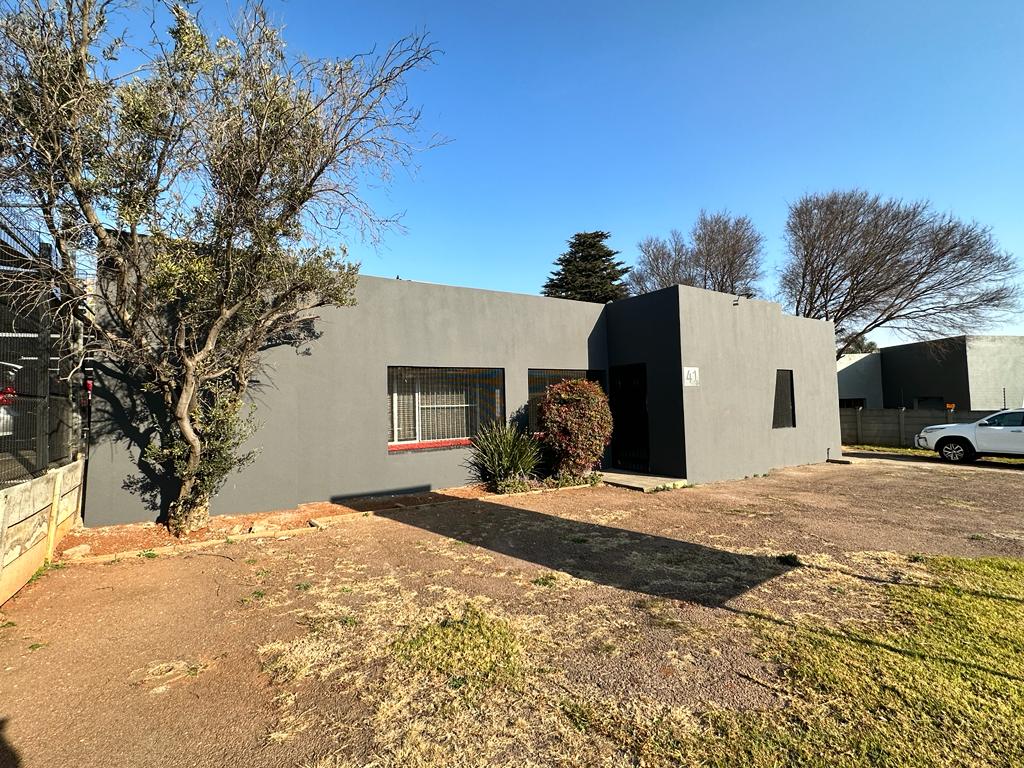 Commercial property for sale in Croydon 41 Brabazon Road P24112998462